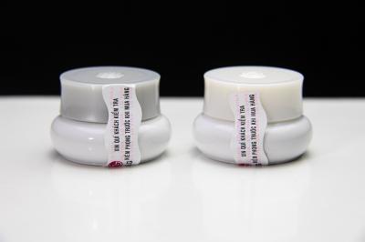 Whitening Intensive – Cao làm trắng loại bỏ vết thâm và vết nám (4ml): và Whitening Cream – Kem dưỡng sáng da Hoàng Cung (4ml)